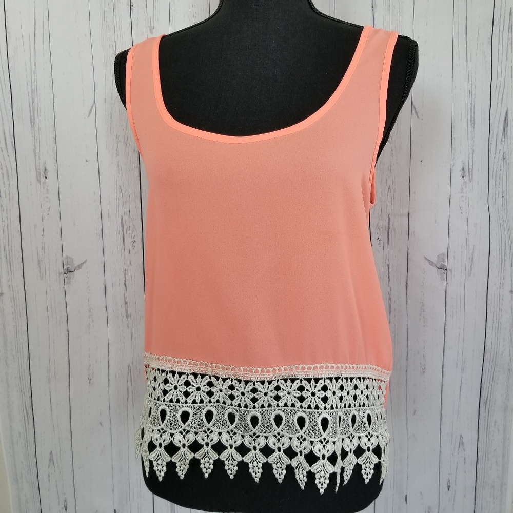 🌹 TOBI (One Size) Coral Top with Crochet Deco